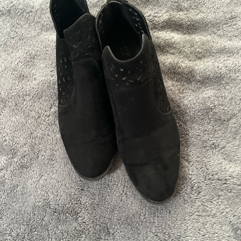 Elegant Black Women's Shoes